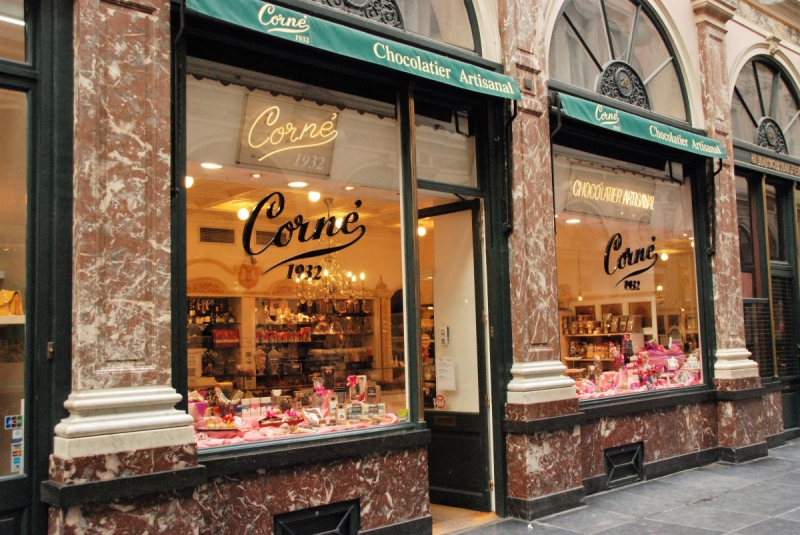 boutique-ST CYR SUR MER-min_chocolate_chocolaterie_shop_luxury_chic_gallery_brussels_belgium-558146
